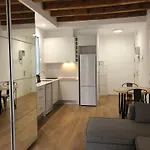Charming Modern Flat In Apartmán