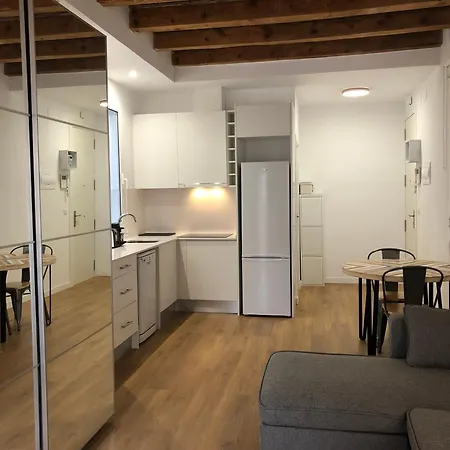 Charming Modern Flat In Apartamento