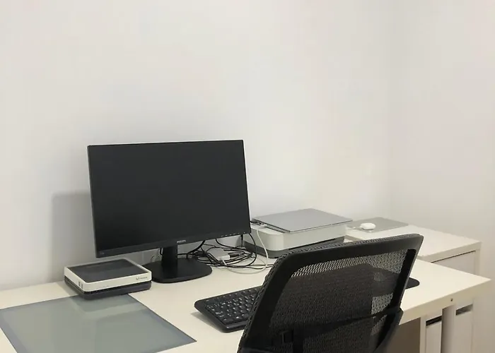 Charming Modern Flat In برشلونة